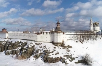 «Россия. Какое красивое слово! И роса, и сила, и синее что-то».