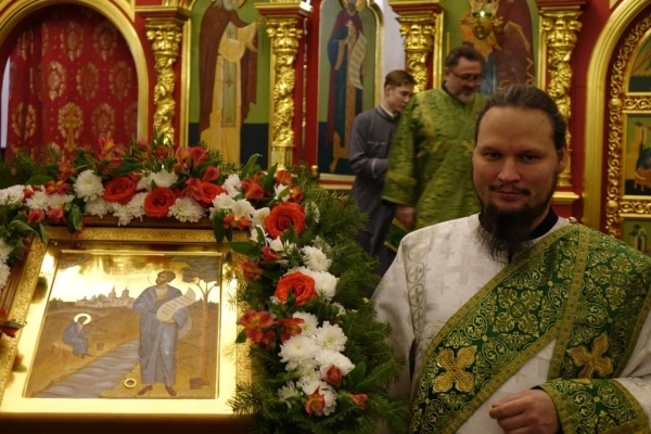 Священническая хиротония иеродиакона Николая