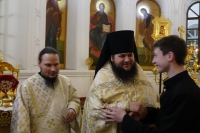 Христос воскресе! Воистину воскресе! Христосование братии в алтаре