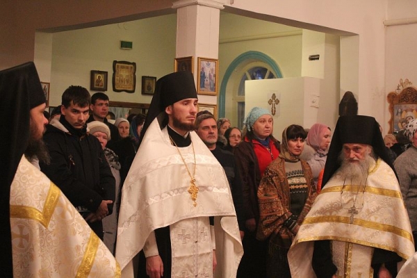 Богослужение в праздник Крещения Господня в храме в честь иконы Божьей Матери &quot;Живоносный Источник&quot;  в п.Актай