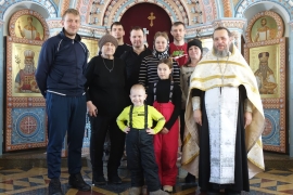 Крещение детей в монастырском подворье в Путимке