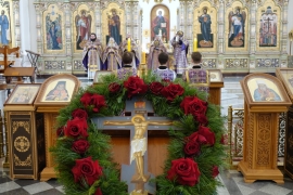Божественная литургия в неделю Крестопоклонную