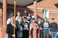 В Свято-Николаевском монастыре был совершен покаянный Крестный ход, приуроченный к Дню защиты детей.