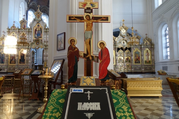 Вечерня. Чин Пассии в Крестовоздвиженском соборе нашей обители