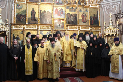Епископ Ново-Зеландский и Австралийский Георгий возглавил Божественную Литургию в Преображенском соборе в праздник свв апп Петра и Павла
