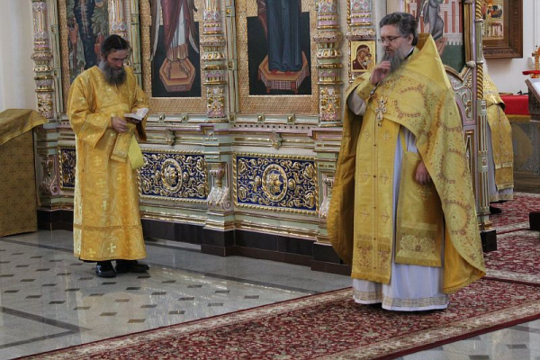 Память святого мученика Трифона Аломейского, Никейского.