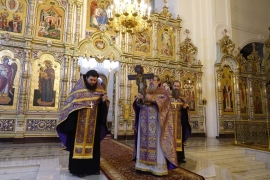 Крестопоклонная неделя