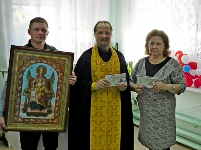 Икона Богородицы *Державная* подарена в Дом-интернат для престарелых и инвалидов от Свято-Николаевского монастыря