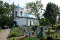 Божественная литургия и панихида на Вселенскую Троицкую родительскую субботу