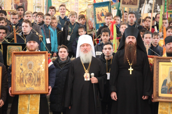 Славянский ход-2018. Воспитанники духовных школ Тобольской митрополии посетили святые места Верхотурья