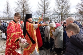 Пасхальный крестный ход а неделю жен-мироносиц в нашем монастыре